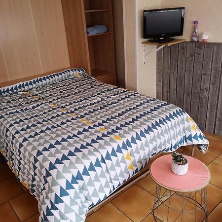 Gites & Camping On The Route Des Vins Bergheim Exteriör bild